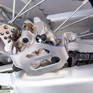REAR BRAKE CALIPER GUARD YAMAHA YZ125/250 22-25, YZ12/250X 23-25, YZ250F 21-25, YZ250FX 22-25, YZ450F 20-25, YZ450FX 21-25
